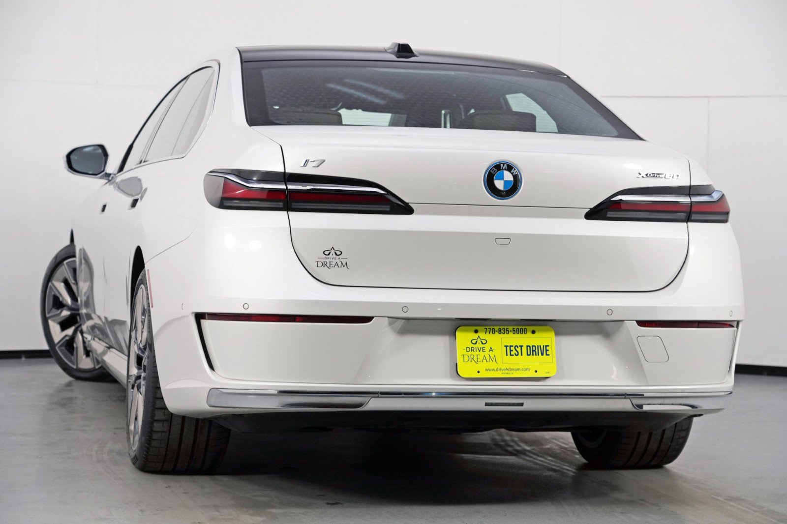 Used 2023 BMW i7 xDrive60 AWD/4WD image 69
