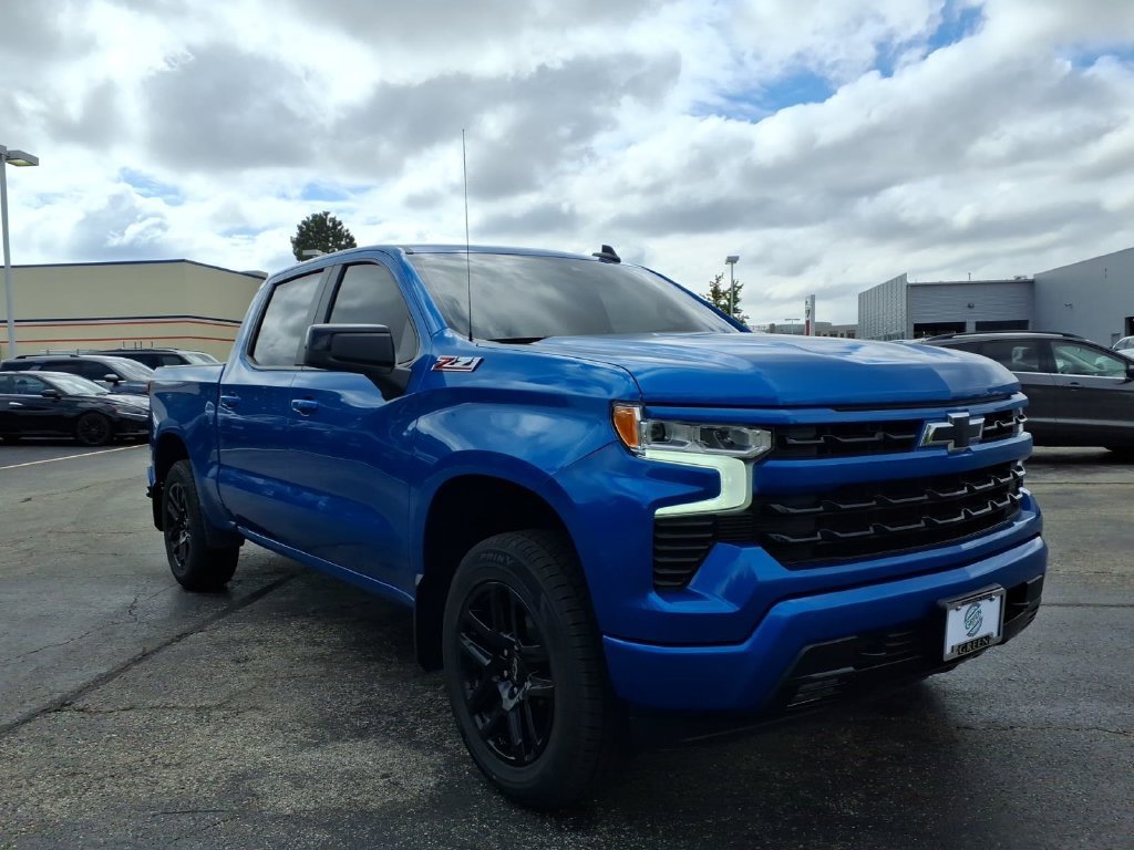 Used 2023 Chevrolet Silverado 1500 RST AWD/4WD image 3