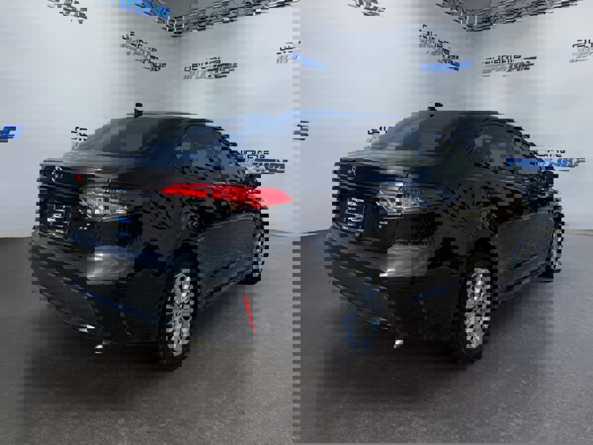 Used 2022 Toyota Corolla LE w/ LE Convenience Package FWD image 5