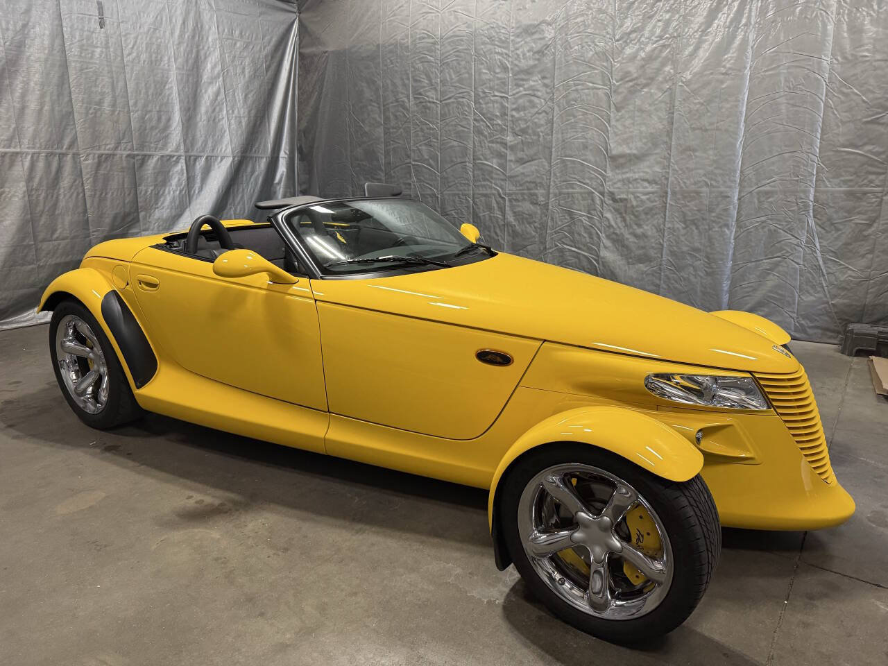 Used 1999 Plymouth Prowler RWD image 15