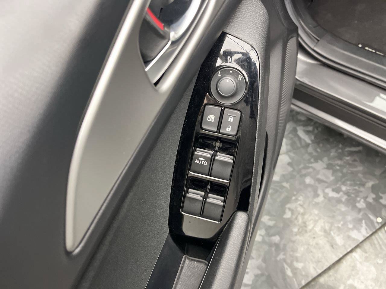 Used 2017 MAZDA MAZDA3 Sport FWD image 7