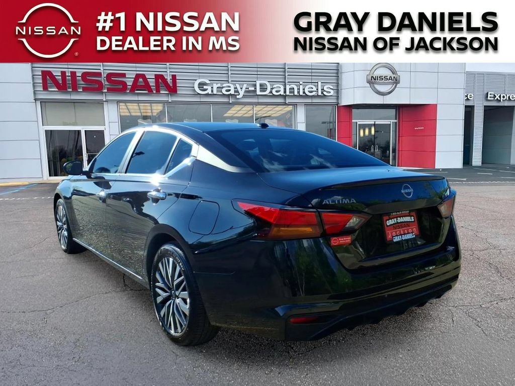 Certified 2025 Nissan Altima 2.5 SV FWD image 6
