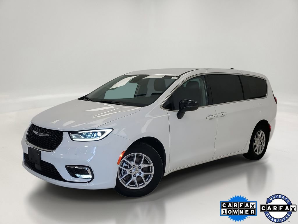 Used 2024 Chrysler Pacifica Touring-L video 1