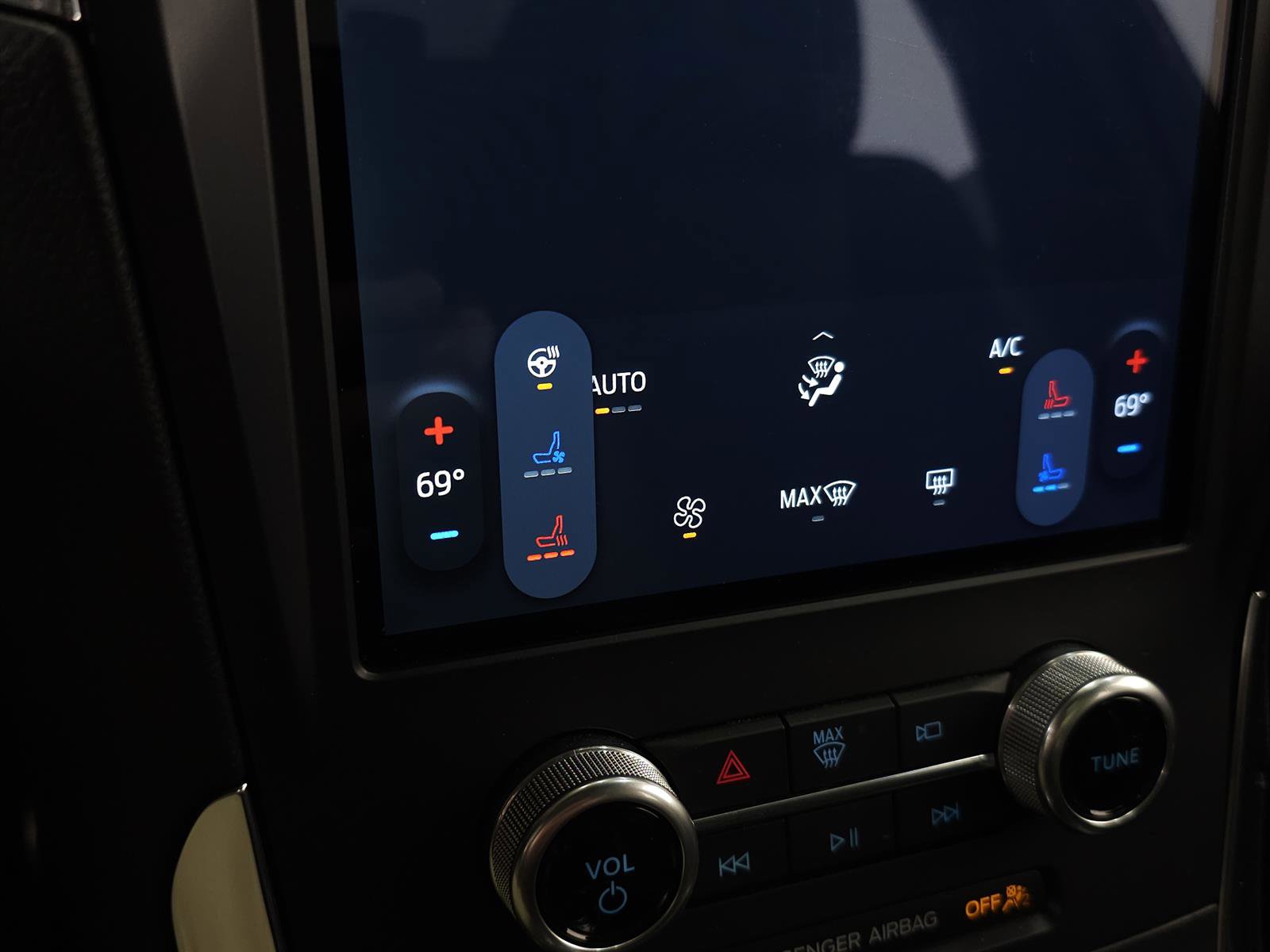 Used 2021 Ford Edge ST w/ Equipment Group 401A AWD/4WD image 27