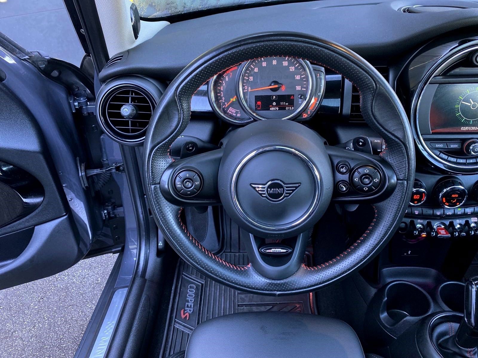 Used 2021 MINI Cooper S w/ Premium Package image 10