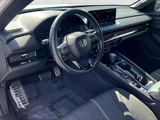Used 2025 Honda Accord Sport image 11