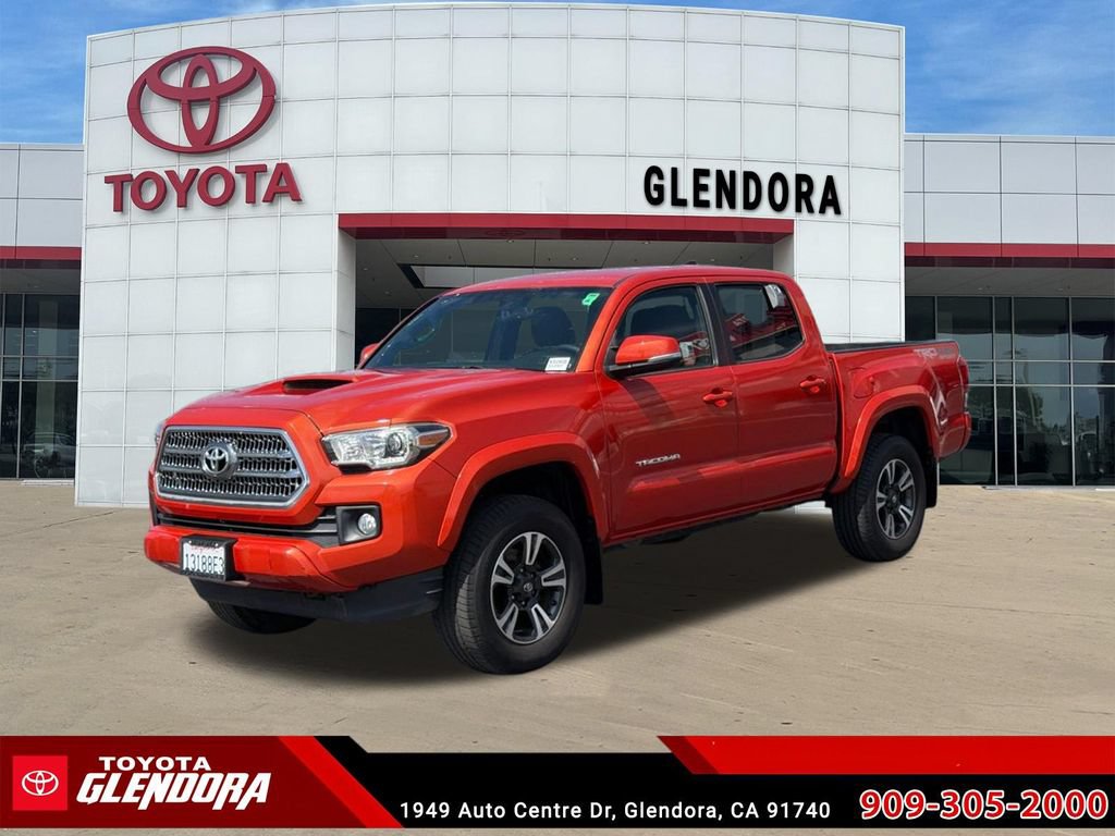 Used 2017 Toyota Tacoma TRD Sport w/ Tow Package (A/T) AWD/4WD image 5