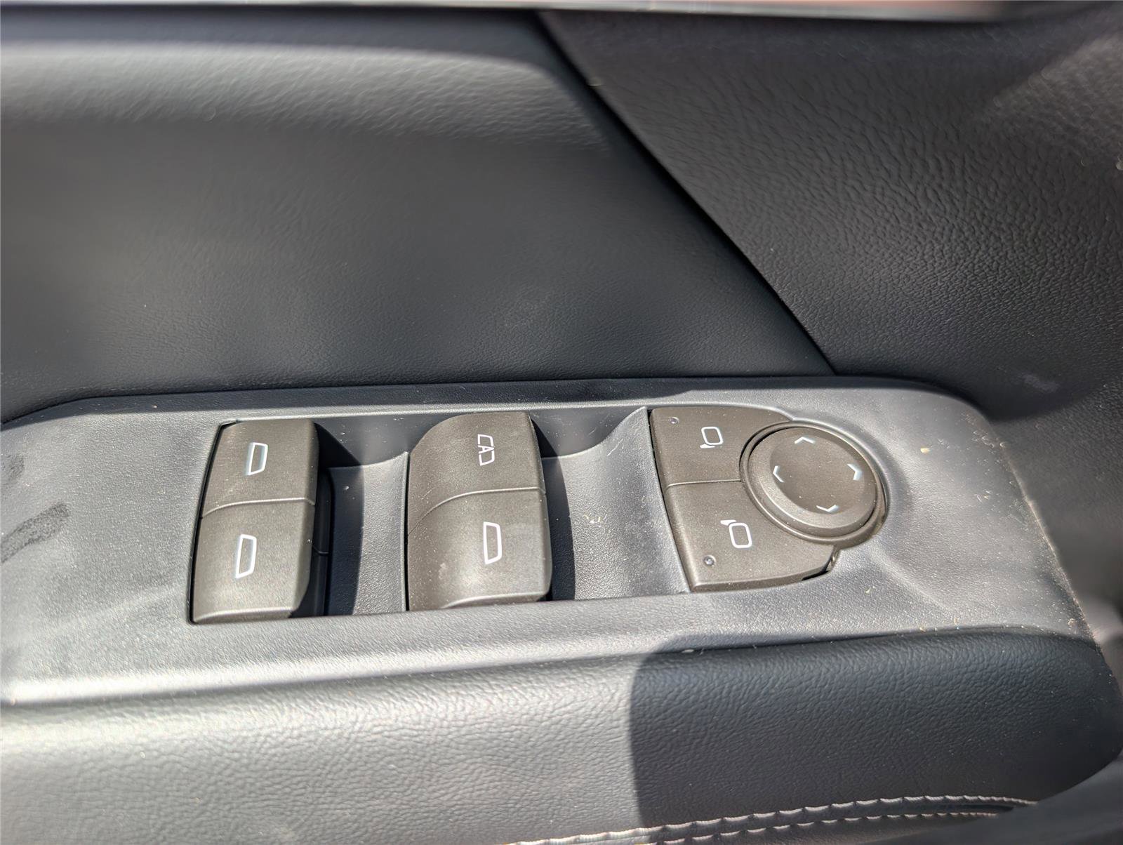 New 2026 GMC Terrain Elevation w/ Black Edition FWD image 17