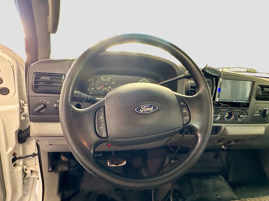 Used 2006 Ford F350 4x4 Regular Cab Super Duty image 14