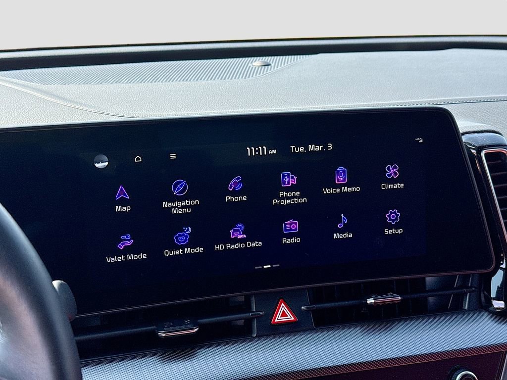 Used 2025 Kia Sportage SX image 16