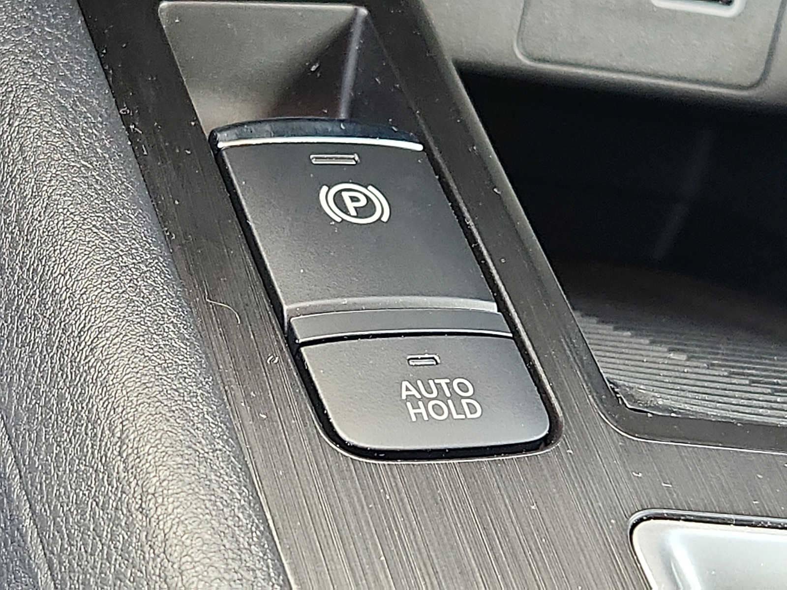 Certified 2025 Nissan Kicks S AWD/4WD image 24