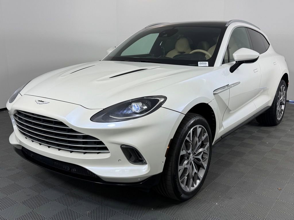 Used 2021 Aston Martin DBX image 1