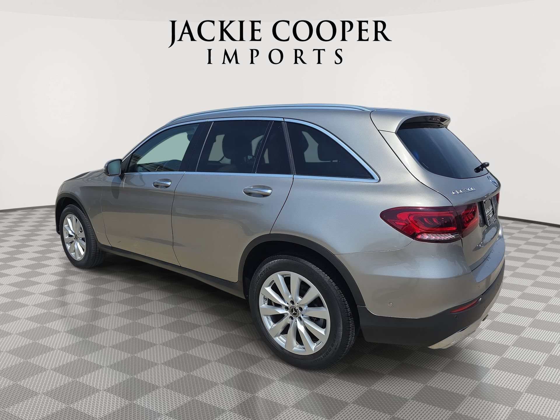 Used 2021 Mercedes-Benz GLC 300 4MATIC image 7
