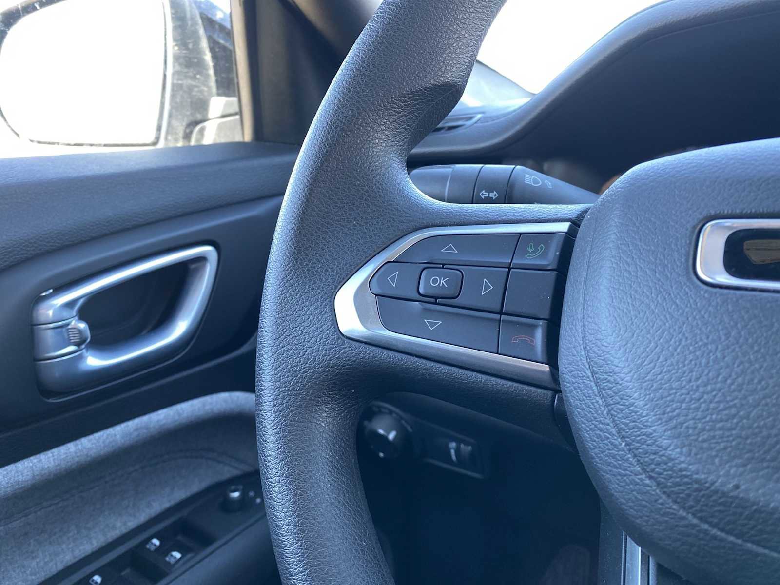 Used 2024 Jeep Compass Sport image 19