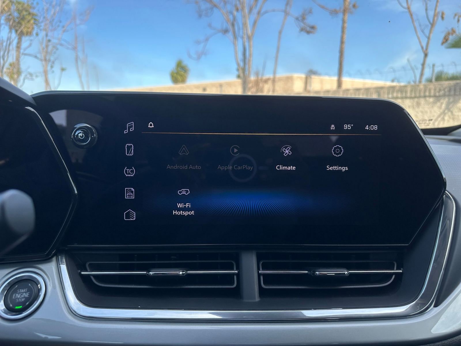 Used 2025 Chevrolet Trax LT image 20