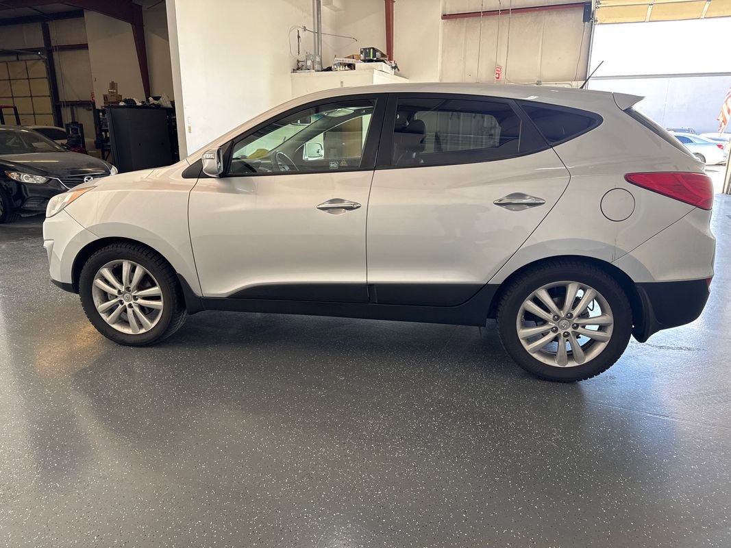Used 2012 Hyundai Tucson Limited w/ Premium Pkg FWD image 7