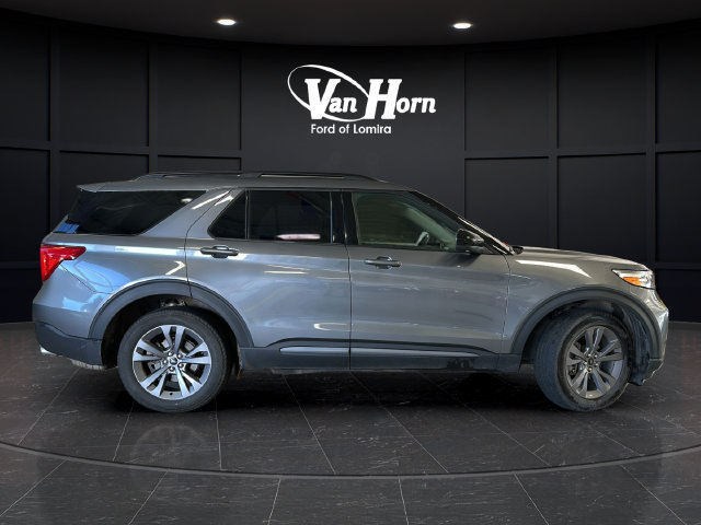 Used 2022 Ford Explorer XLT w/ Equipment Group 202A AWD/4WD image 8