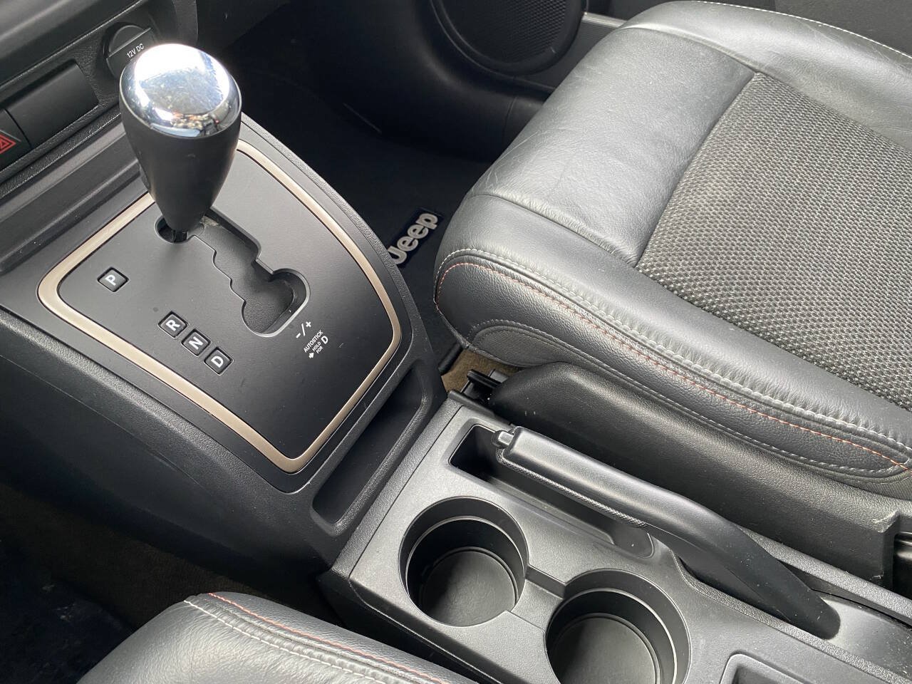 Used 2017 Jeep Compass 75th Anniversary w/ Power Value Group FWD image 31