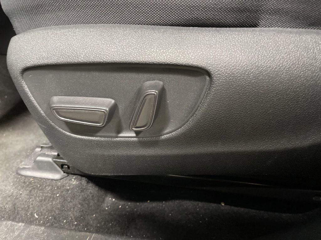 Used 2024 Toyota Highlander XLE image 23