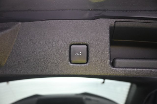 Used 2025 Ford Escape ST-Line Select AWD/4WD image 36