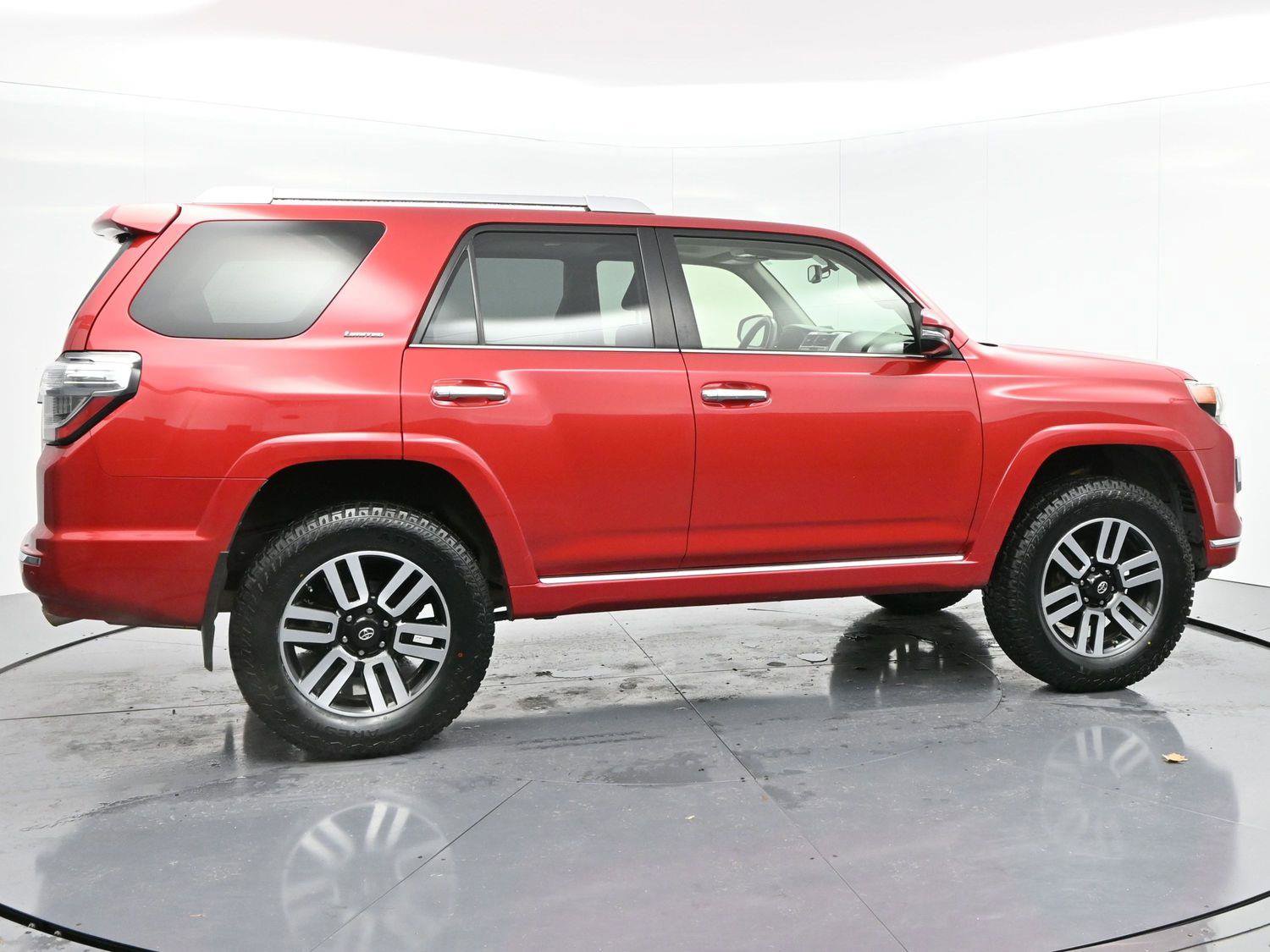 Used 2014 Toyota 4Runner Limited image 8