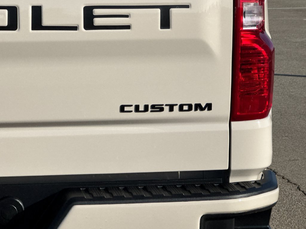 New 2026 Chevrolet Silverado 1500 Custom w/ LPO, Dark Essentials Package RWD image 24
