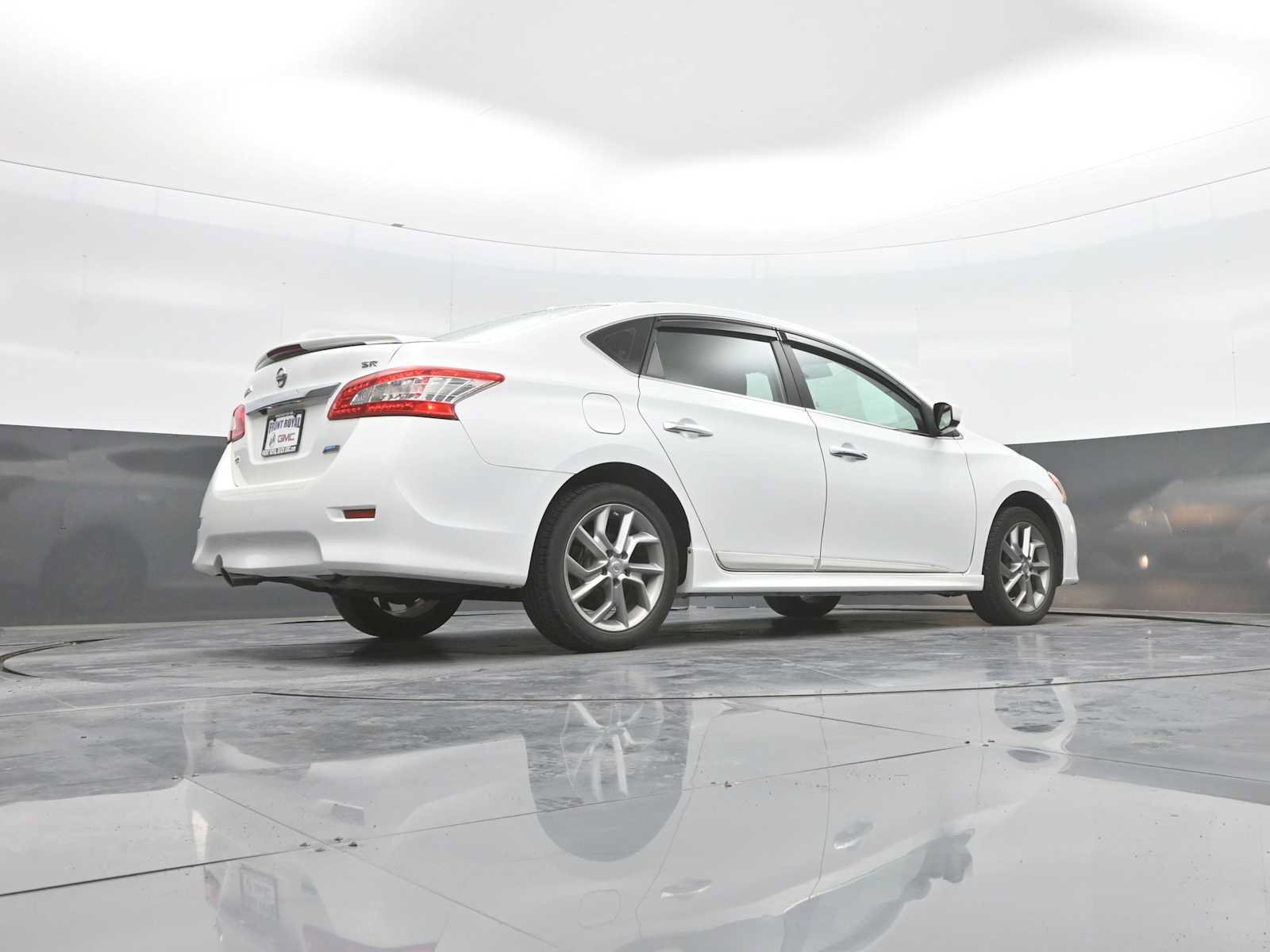 Used 2014 Nissan Sentra SR w/ SR Driver Package FWD image 37