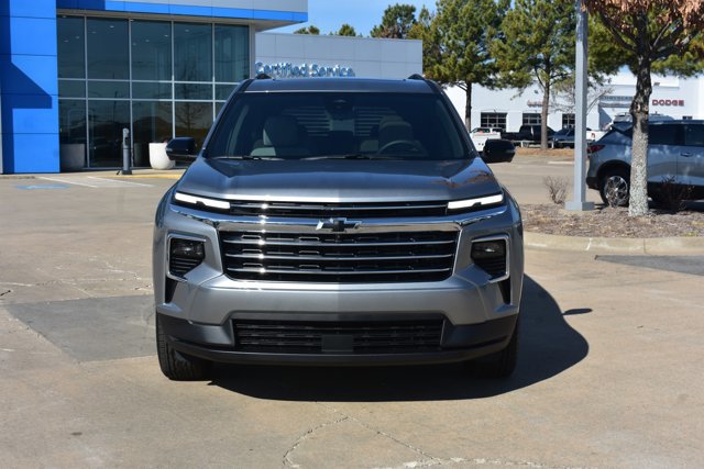 New 2026 Chevrolet Traverse LT w/ Sun and Wheel Package image 2