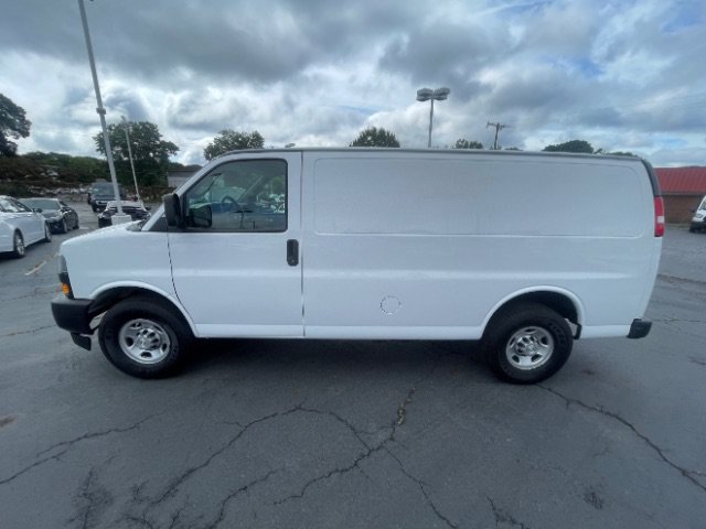 Used 2021 Chevrolet Express 3500 w/ Driver Convenience Package RWD image 8