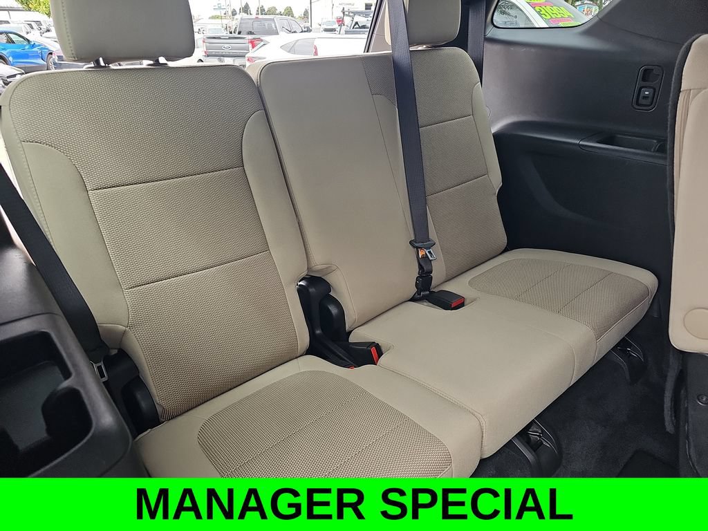 Used 2023 Chevrolet Traverse LT w/ LPO, Cargo Package AWD/4WD image 12