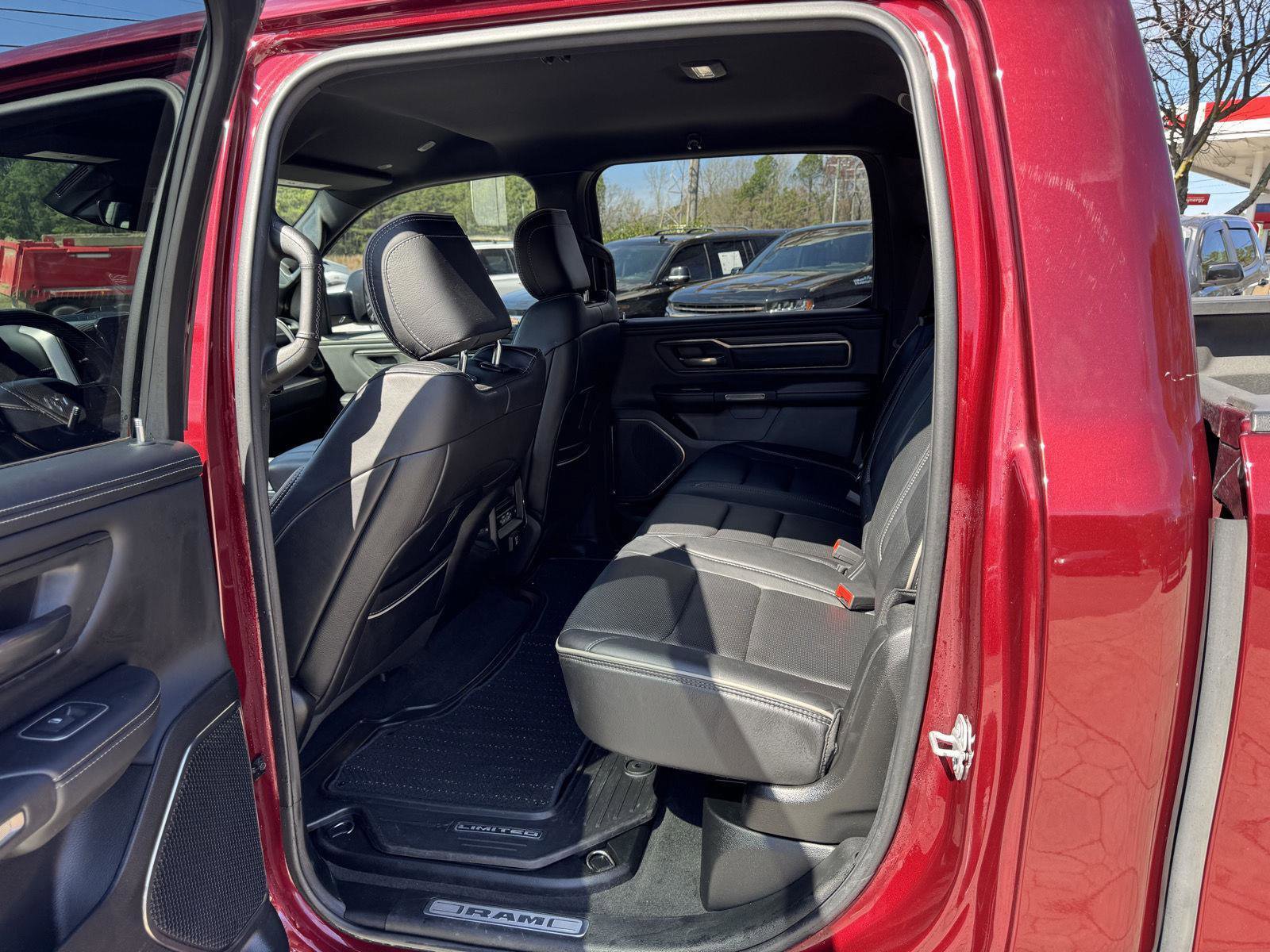 Used 2021 RAM 1500 Limited w/ Body Color Bumper Group image 6