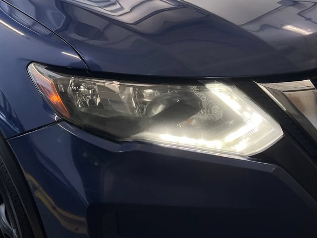 Used 2018 Nissan Rogue S AWD/4WD image 15