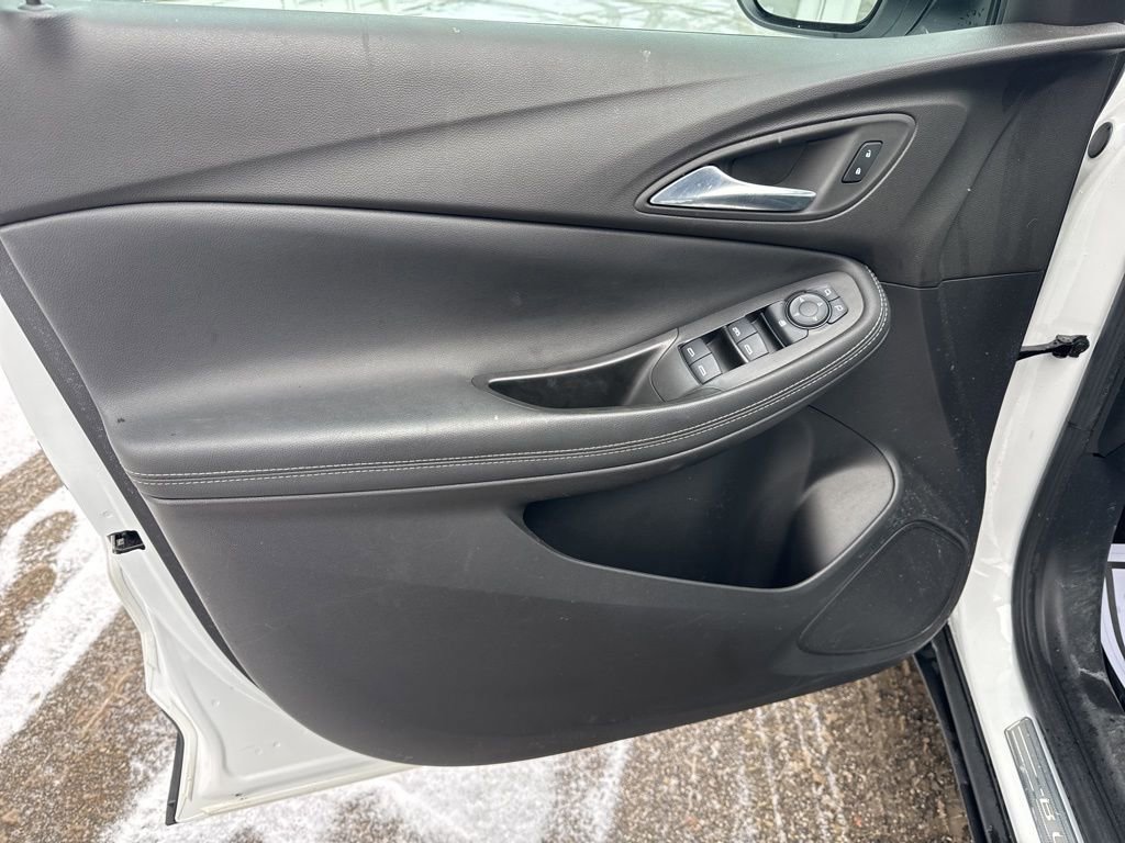 Certified 2022 Buick Encore GX Preferred w/ Cold Weather Comfort Package image 11