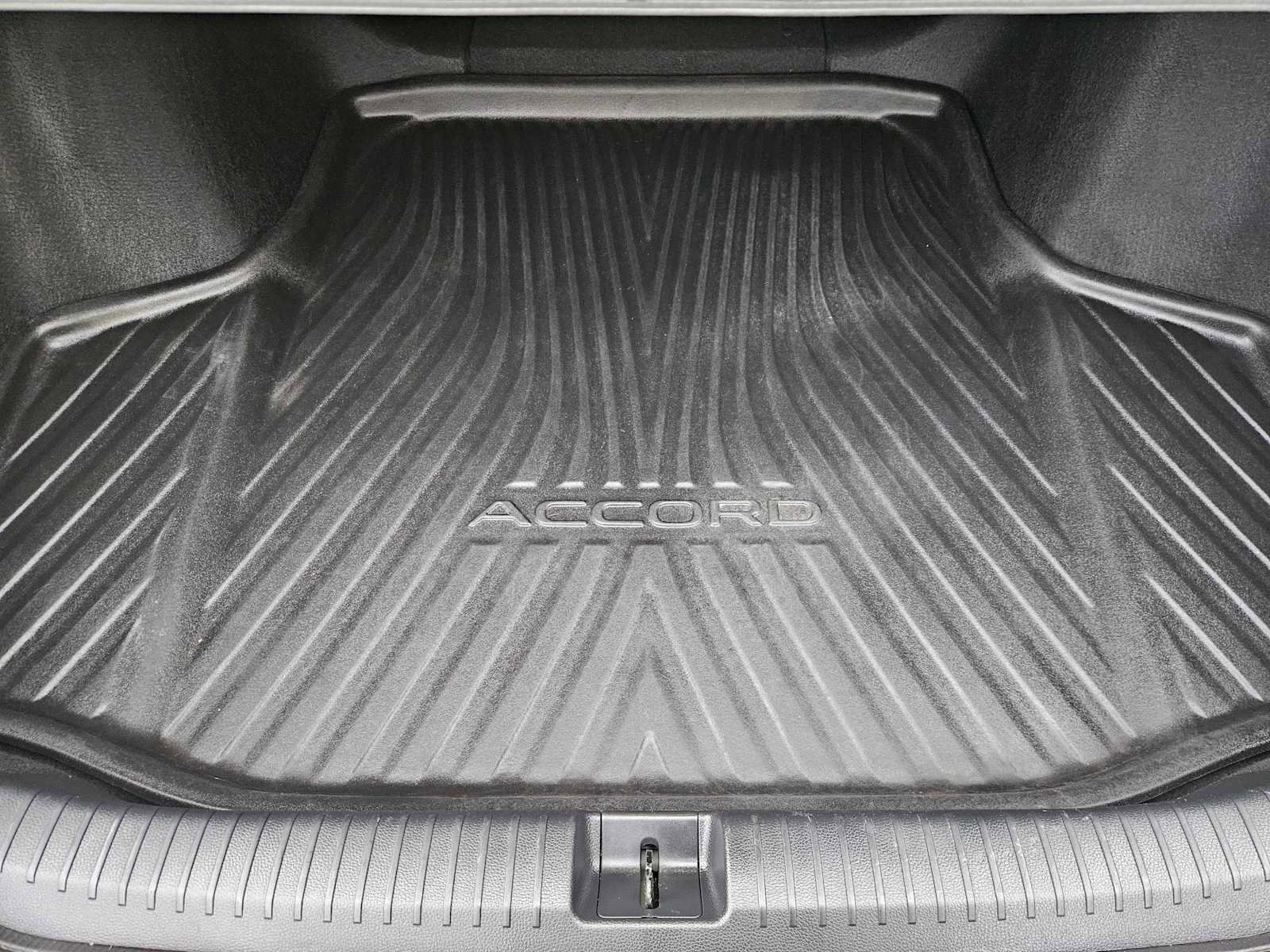 Used 2023 Honda Accord LX image 28