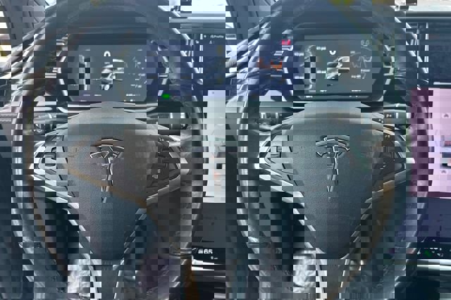 Used 2018 Tesla Model X 75D image 26