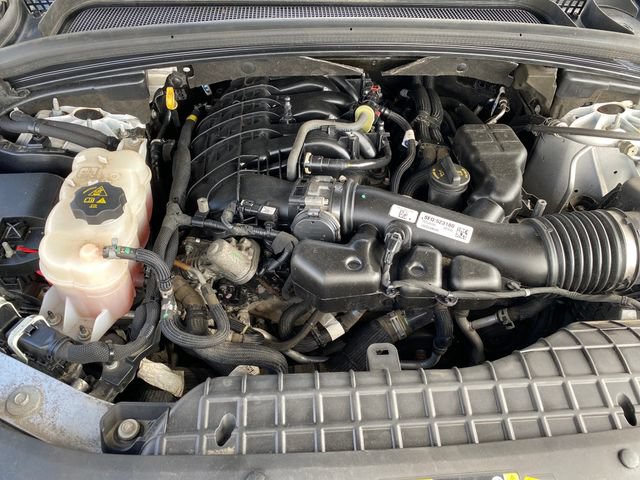 Used 2023 Jeep Grand Cherokee Limited AWD/4WD image 23