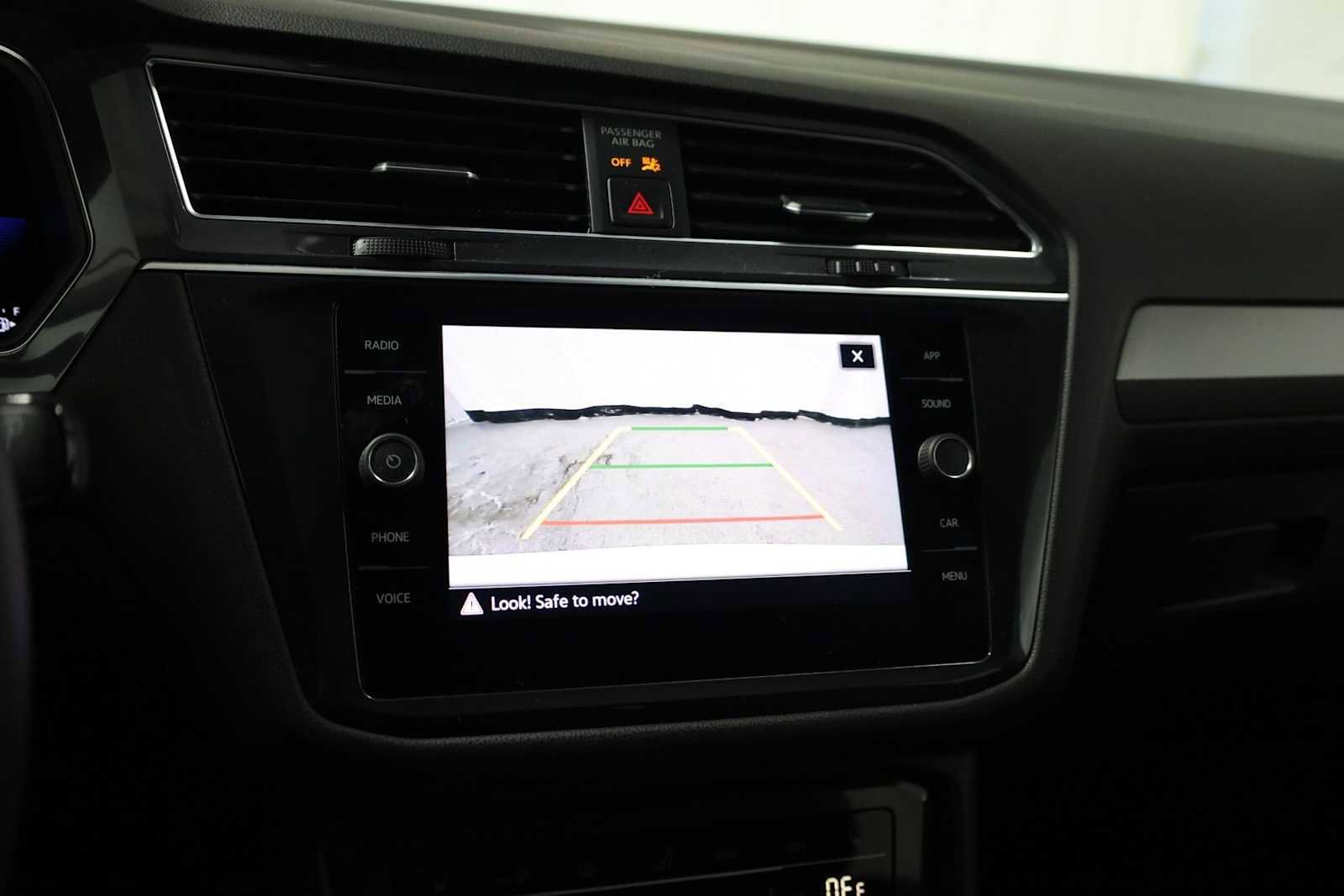 Used 2022 Volkswagen Tiguan SE image 30