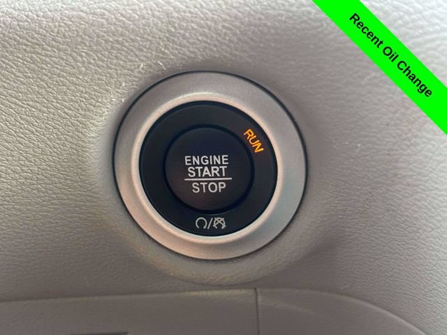Used 2023 Chrysler Pacifica Touring-L FWD image 15