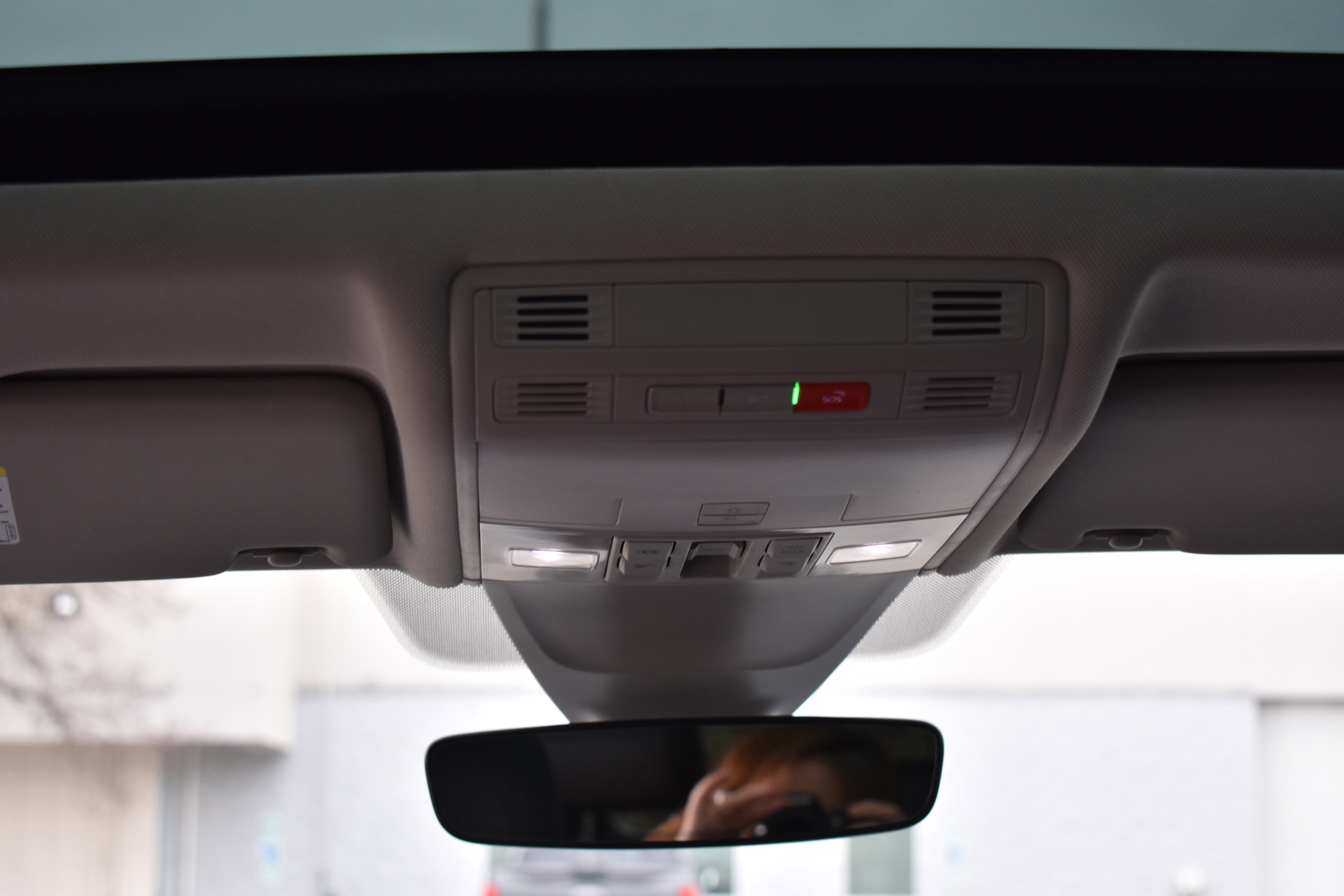 Used 2024 Volkswagen Tiguan Wolfsburg Edition image 29