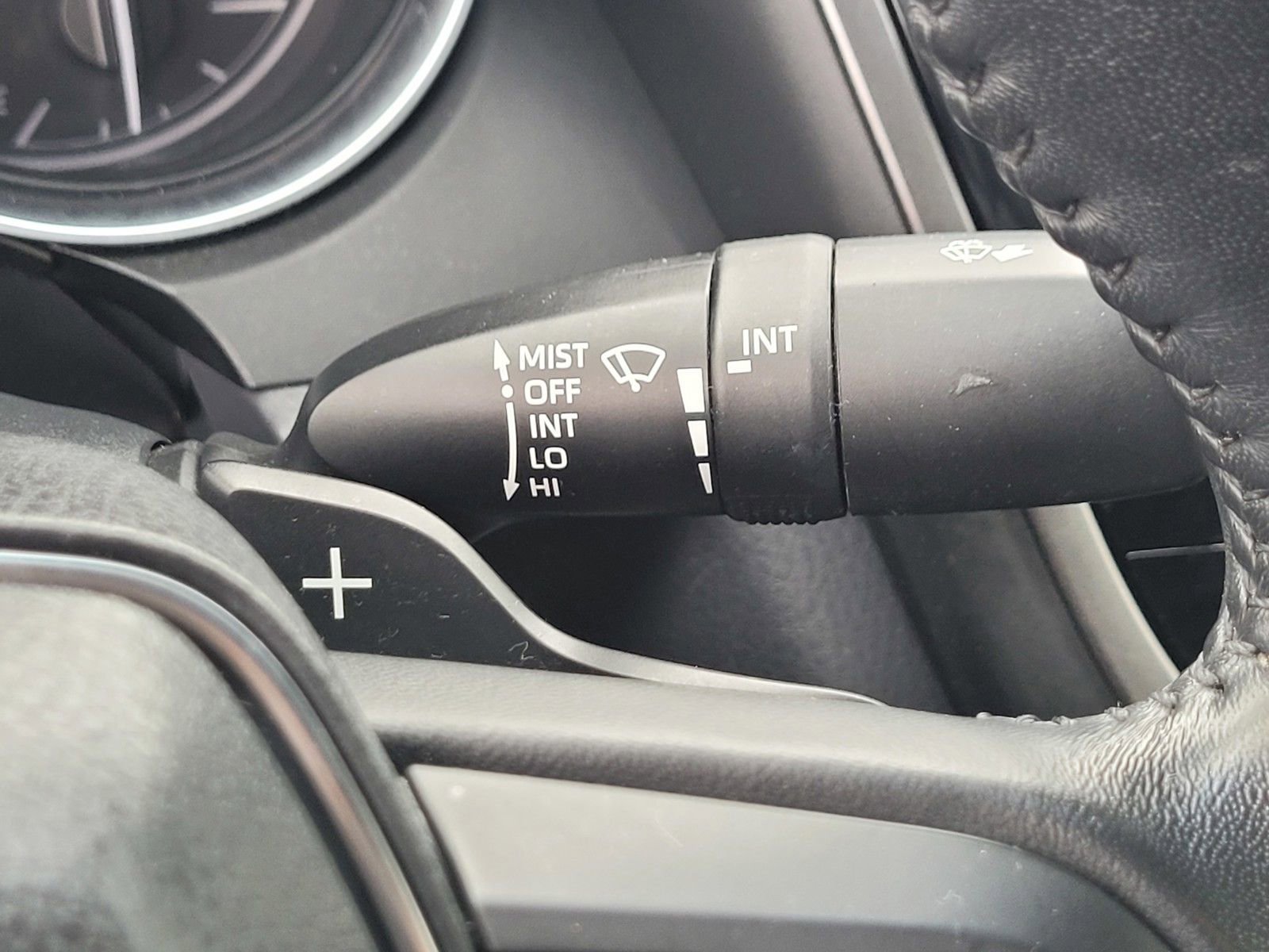 Used 2018 Toyota Camry SE FWD image 25