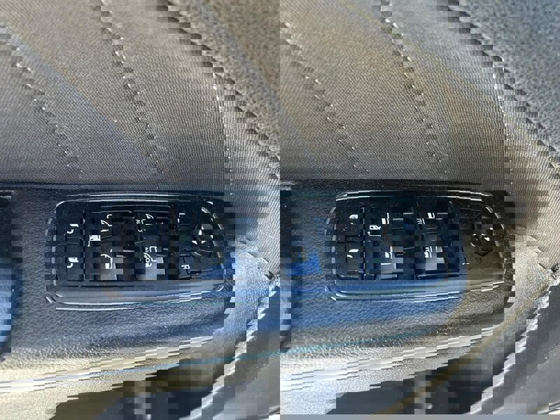 Used 2019 Dodge Charger SXT image 28