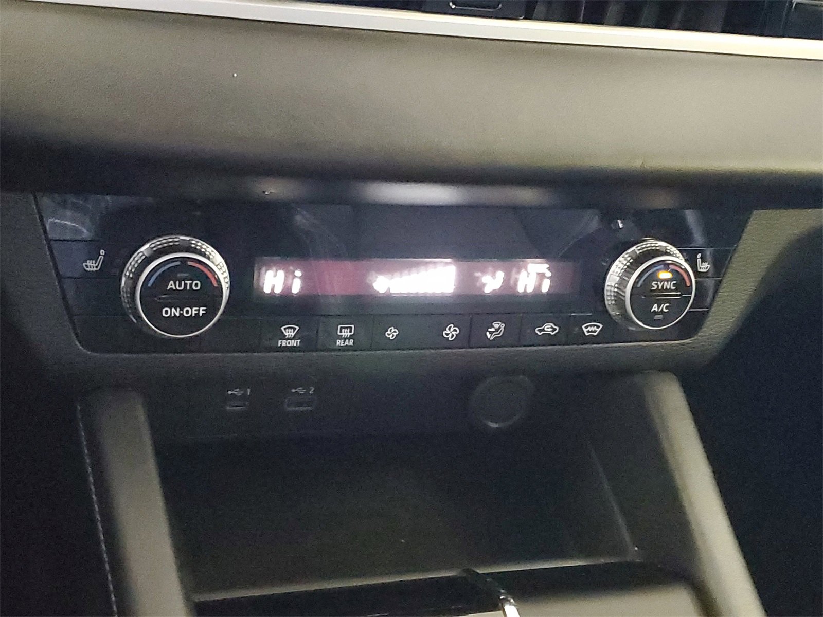 Used 2023 Mitsubishi Outlander SE image 18