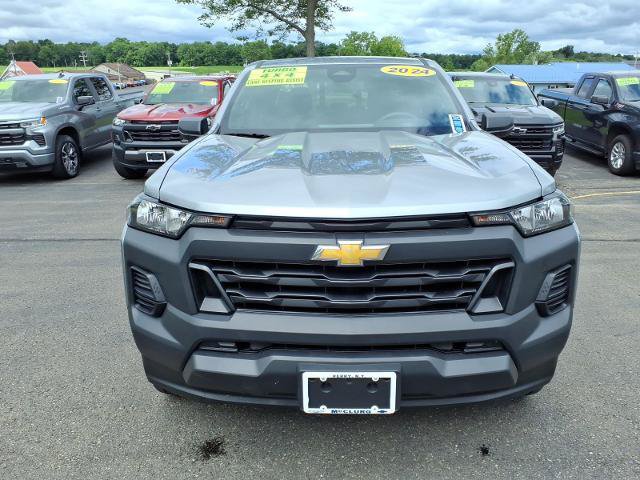 Used 2024 Chevrolet Colorado W/T AWD/4WD image 2