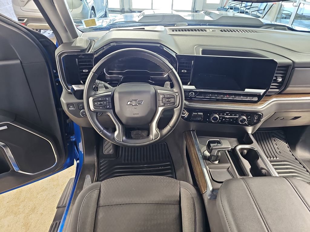 Certified 2024 Chevrolet Silverado 1500 LT Trail Boss w/ Convenience Package II image 18