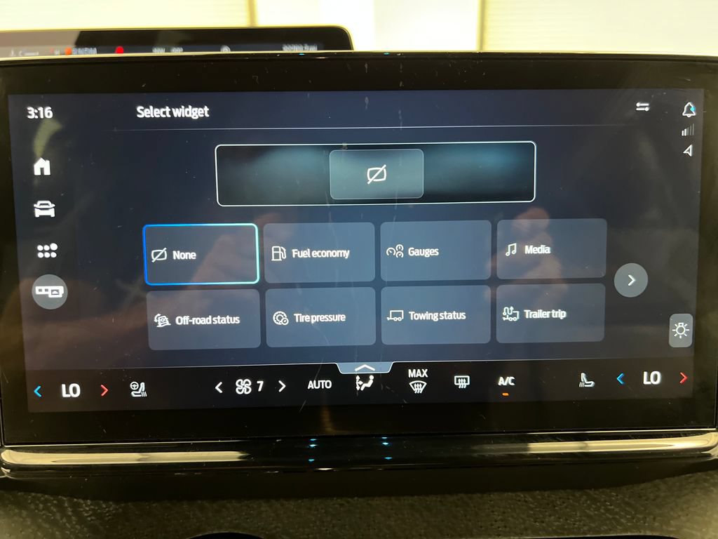 Used 2025 Ford Expedition Tremor AWD/4WD image 75