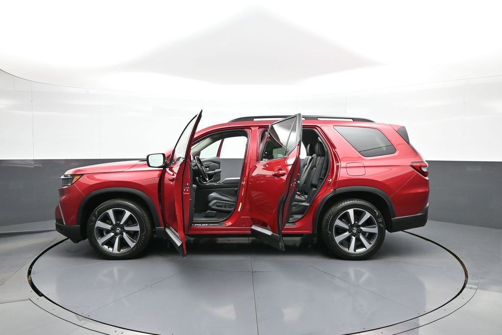 Used 2024 Honda Pilot Touring image 45