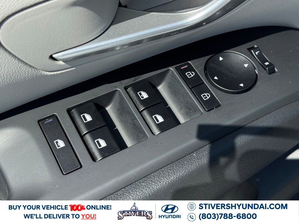 Certified 2025 Hyundai Tucson SE FWD image 25