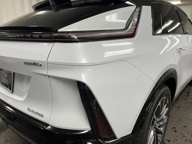 New 2026 Cadillac Lyriq Sport w/ LPO, Floor Liner Package AWD/4WD image 11