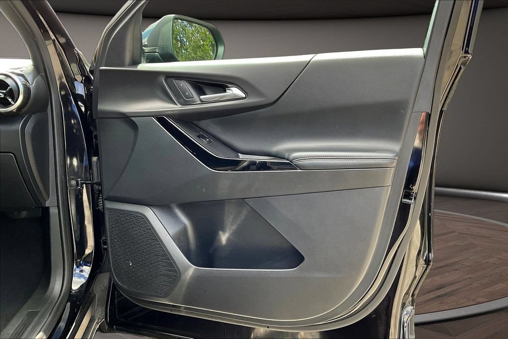 Used 2025 Chevrolet Equinox LT FWD image 30