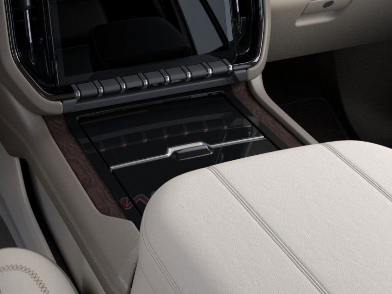 New 2025 GMC Yukon Denali w/ Denali Reserve Package image 24